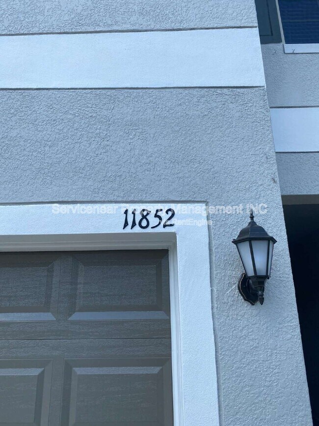 Foto del edificio - 11852 Dumaine Valley Rd
