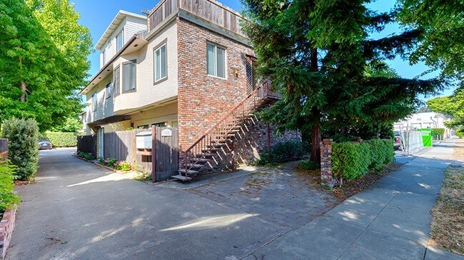 Foto del edificio - 119 Highland Ave