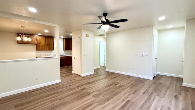 Foto del edificio - 2425 Knowlwood Dr