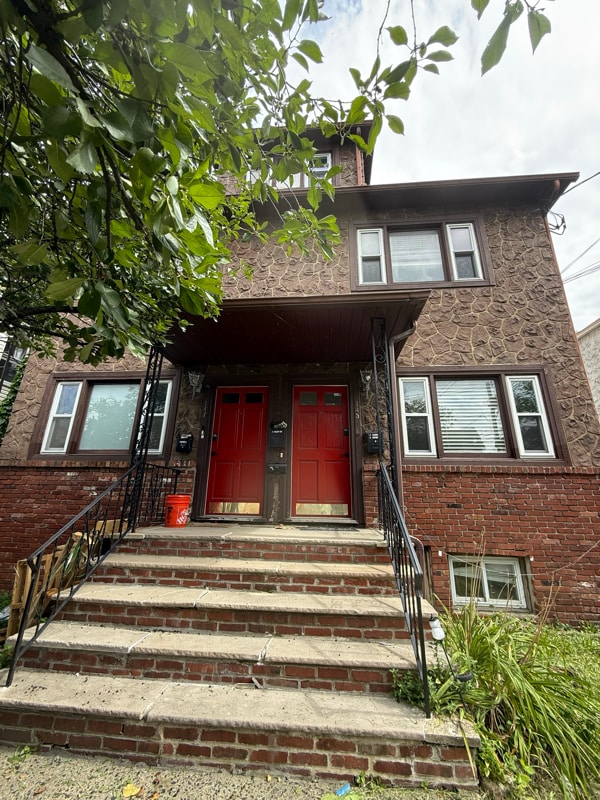 Foto principal - 147 Orange St