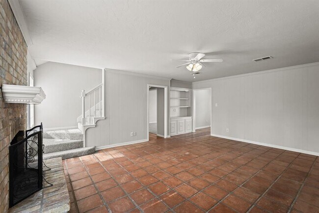 Building Photo - 711 Redleaf Ln