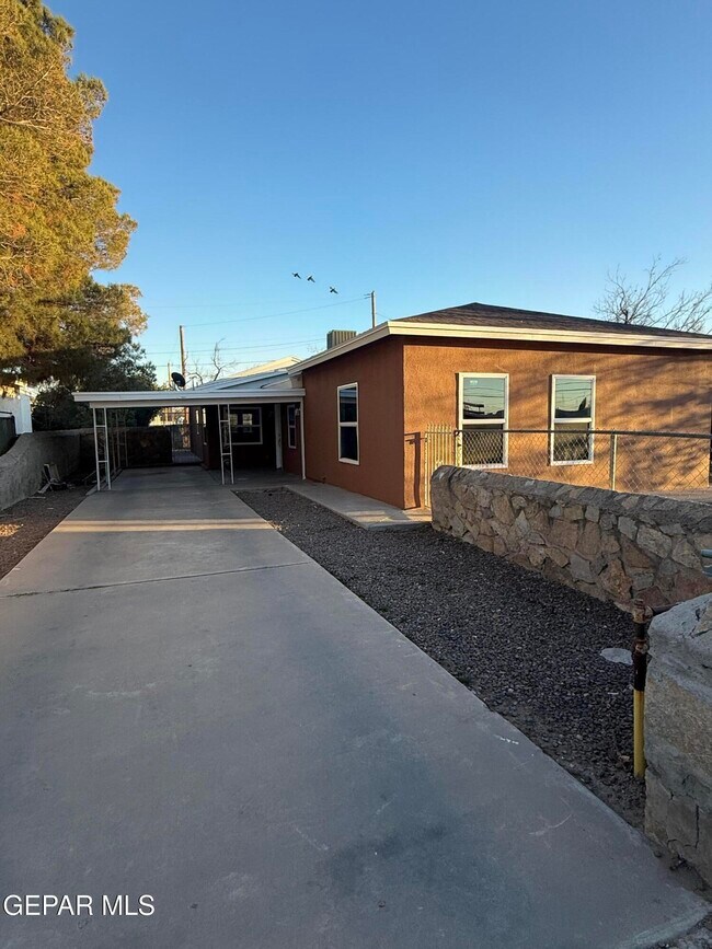 Building Photo - 218 Easter Way