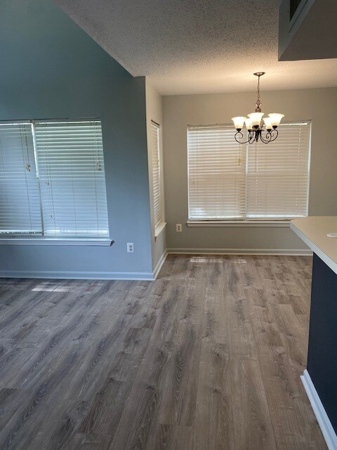 Sala de estar/comedor - 10304 Westridge Dr