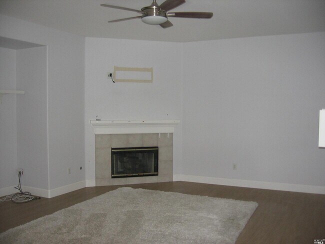 Building Photo - 3177 Stallings Dr