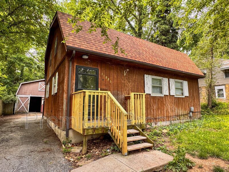 Foto principal - 11825 Roberts St