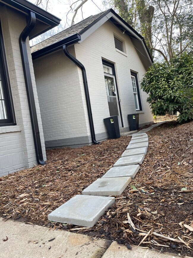Pathway to primary bedroom - 143 N Elm St
