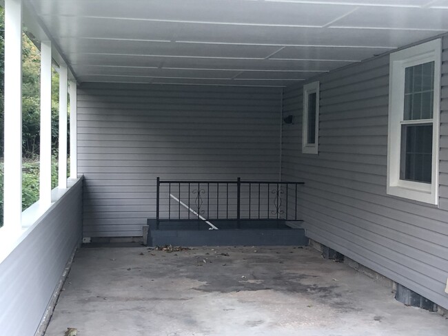 Carport - 5404 Oak Ave