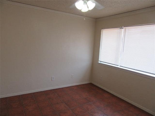 Building Photo - 8404 Forest Ln