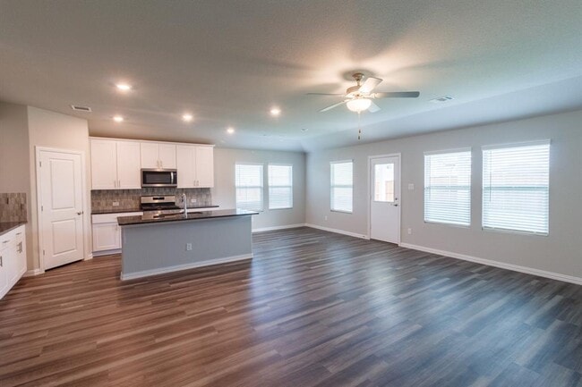 Building Photo - 1816 Berry Ridge Trail