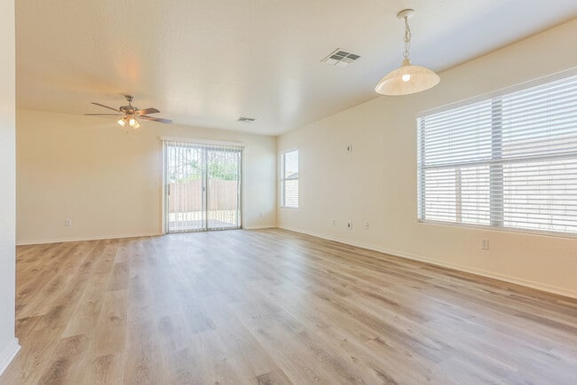 Building Photo - 3113 W Hayden Peak Dr