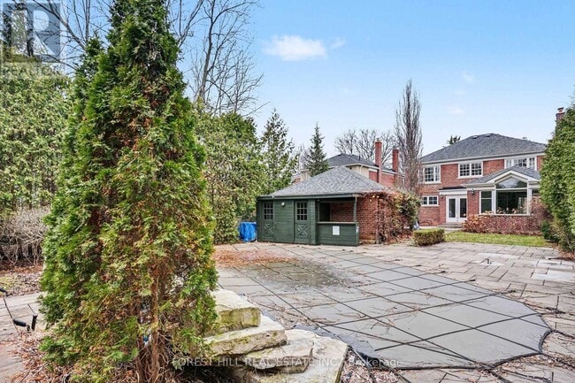 Building Photo - 289 Glengrove Ave W