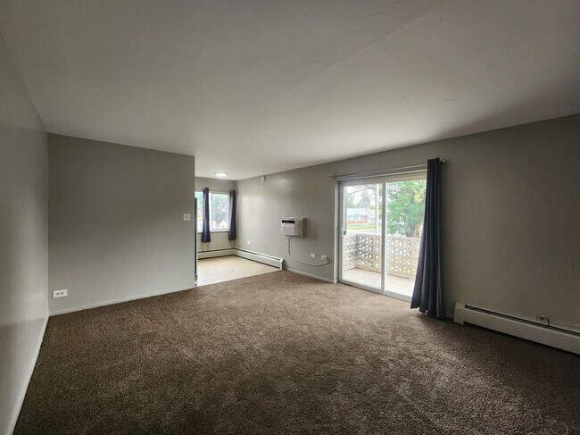 Building Photo - 1994 Elmira St