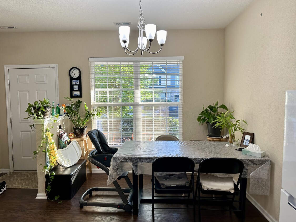 Foto principal - 6071 Newington Pl