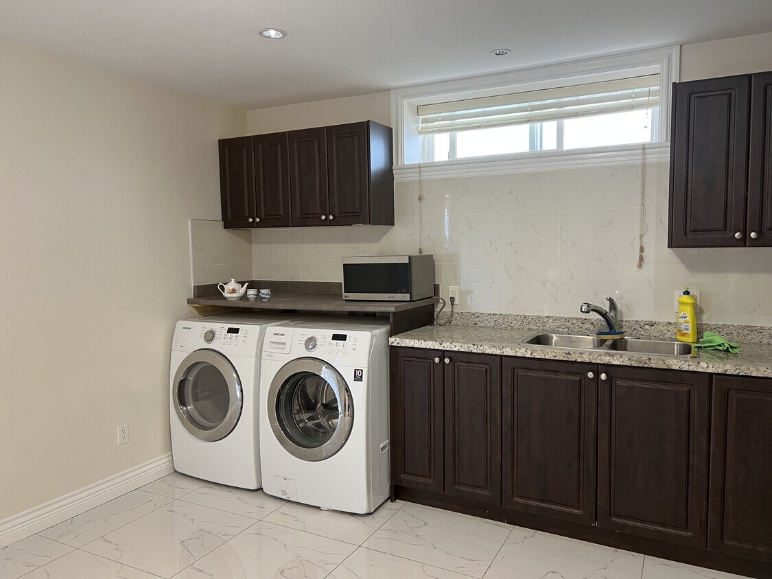 Photo principale - 7452 Humm St