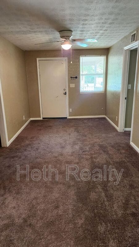 Foto del edificio - 1177 W 26th St