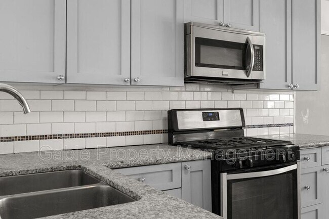 Building Photo - 45208 17th St W