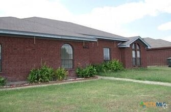 Building Photo - 3015 Nancy Jane Dr
