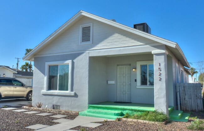 Foto del edificio - 1522 E Pierce St