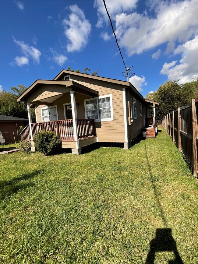 Foto del edificio - 2515 Harris St