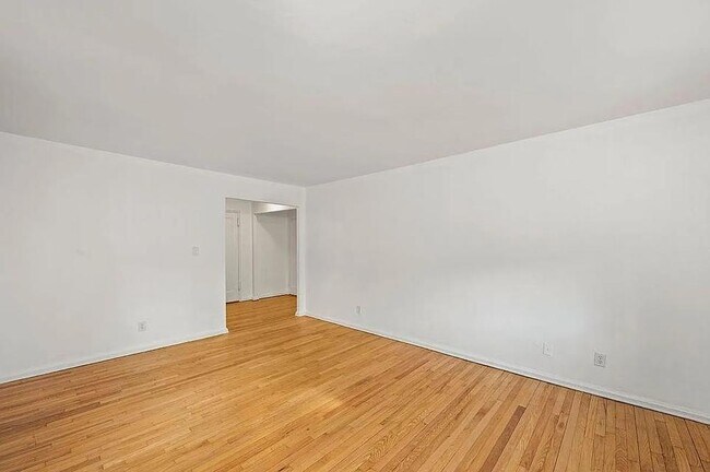 Foto del edificio - 302 96th St