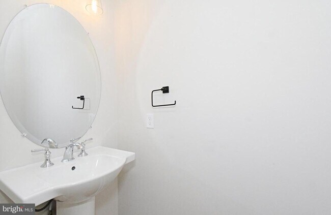 Foto del edificio - 51 E Clymer Ave