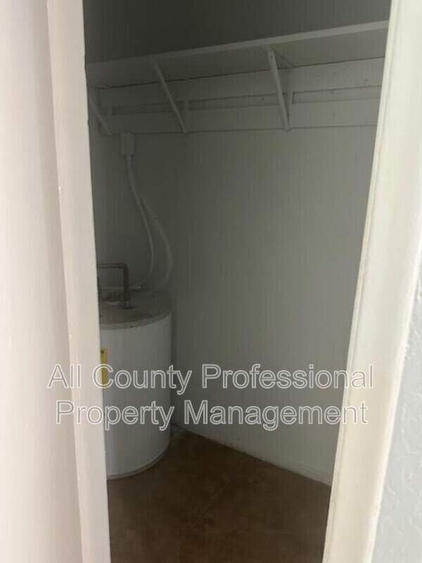 Foto del edificio - 332 SW 2nd Pl