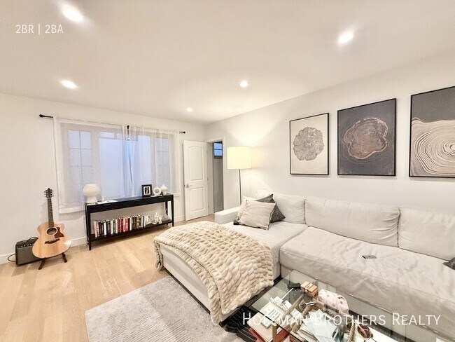 Foto del edificio - 320 N Crescent Dr
