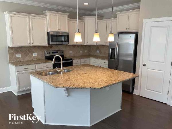 Building Photo - 293 Grey Hawk Dr
