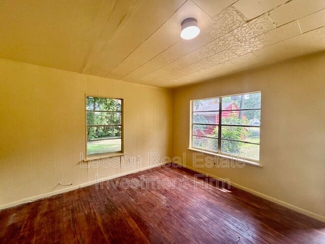 Building Photo - 2520 Merwin St