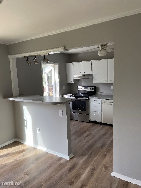 Building Photo - 1146 Annis Squam Harbour