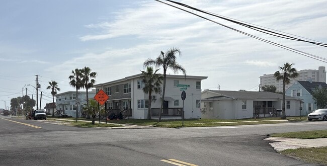 Photo - 740 N Grandview Ave Apartment