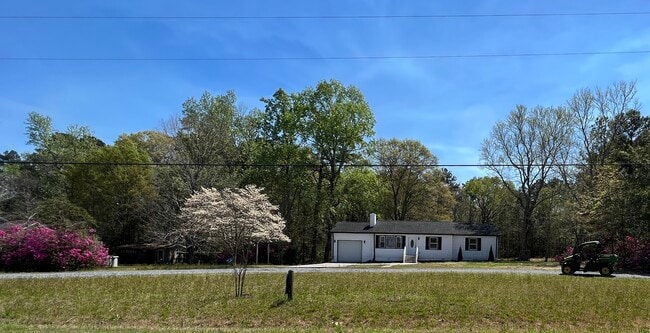 Building Photo - 3760 Reid Rd