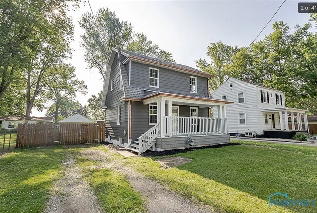 Building Photo - 2242 Vaness Dr