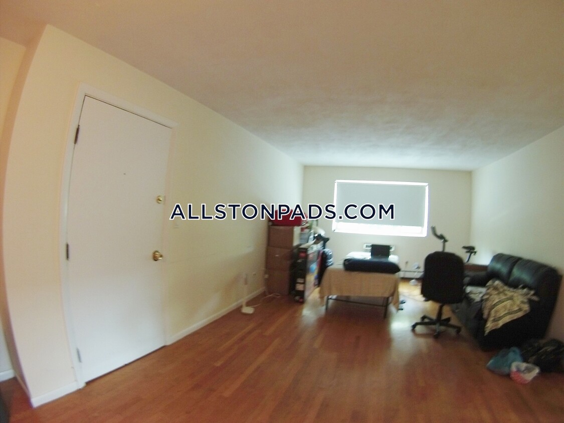Building Photo - 26 Allston St