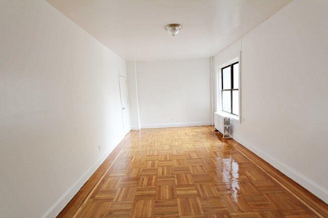 Foto del edificio - 250 E Gun Hill Rd