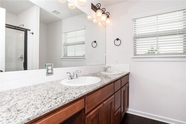 Building Photo - New Construction