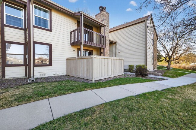 Foto del edificio - Updated 2 bed 1 bath condo in Arvada!