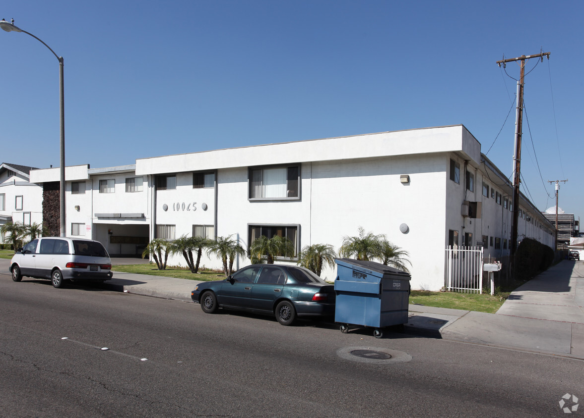 Building Photo - 10025 Alondra Blvd