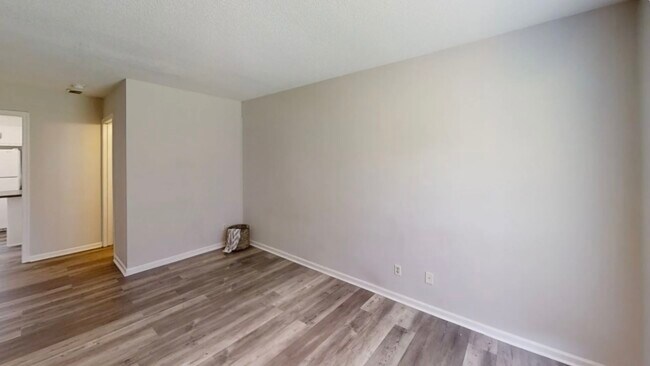 Foto del edificio - 1309 W Meadowview Rd