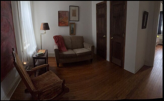 Foto del edificio - 128 W Louther St