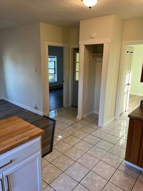 Building Photo - 120 E Saratoga St