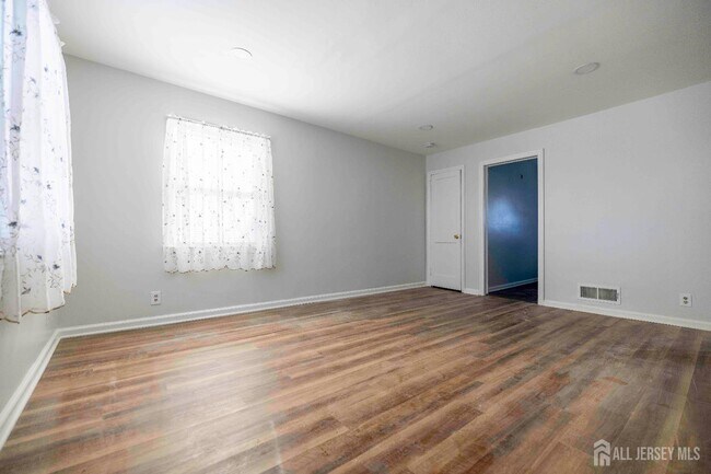 Foto del edificio - 301 Central Ave