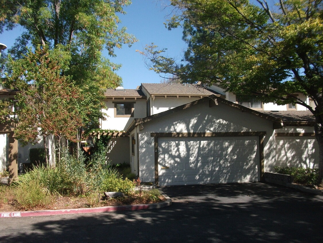 Primary Photo - 3 Bedroom Townhouse in South San Jose