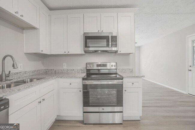 Building Photo - 2457 Elkhorn Dr