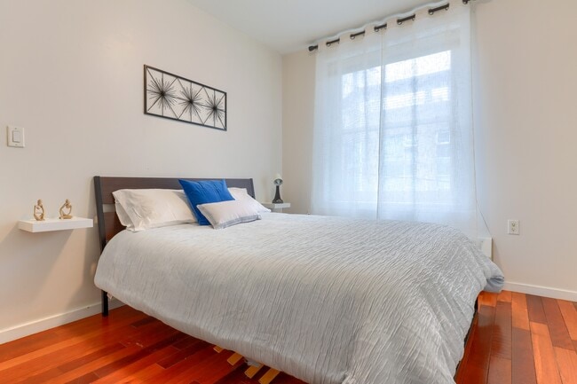 Building Photo - 440 Richards St