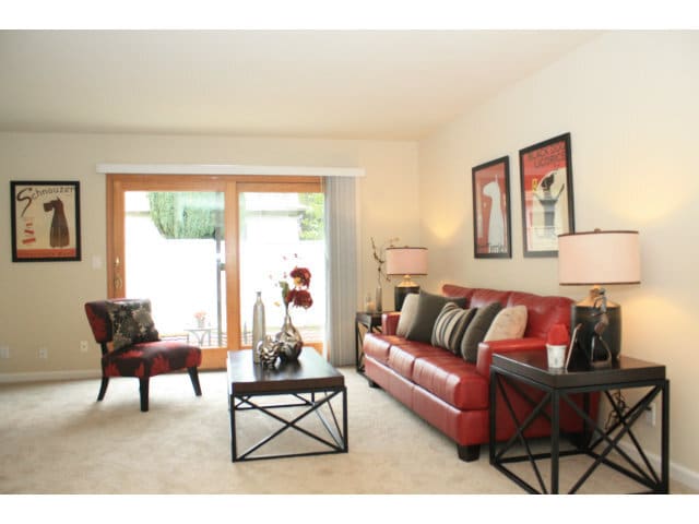 Livingroom - 97 Sherland Ave