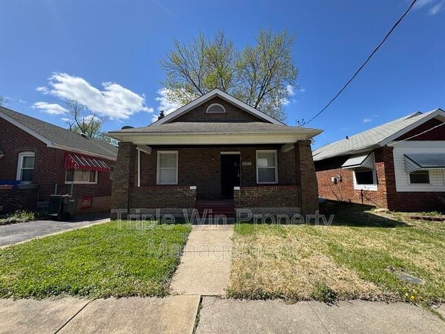 Building Photo - 6912 Greenway Ave