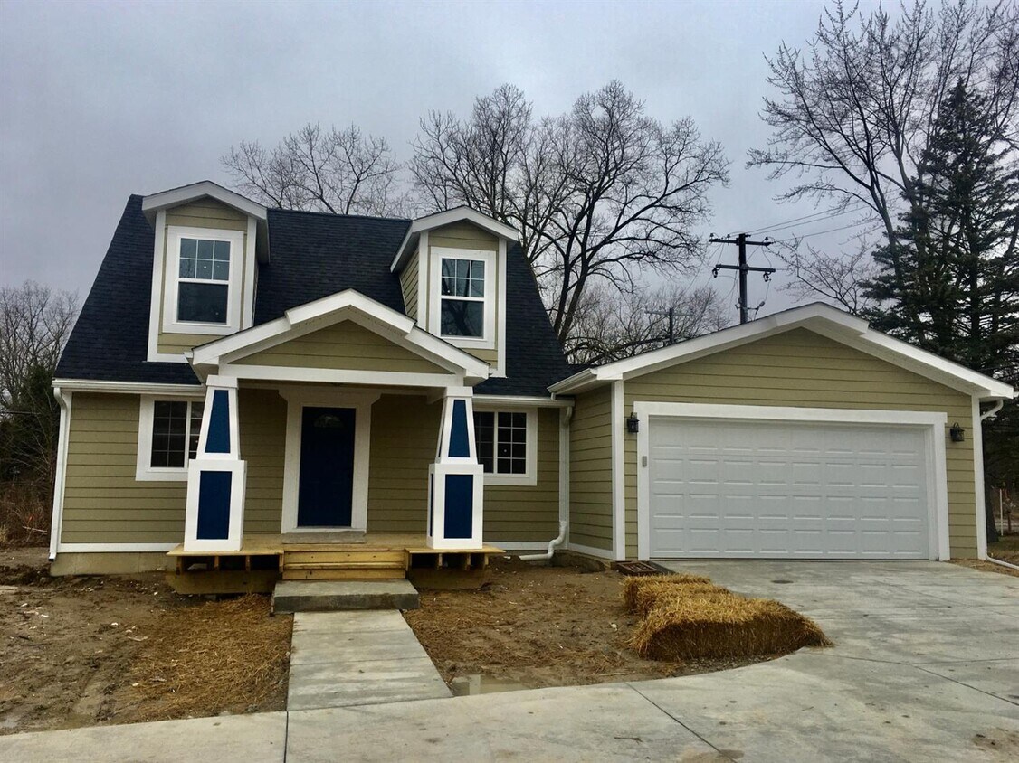 Foto principal - 1 Maple Village Ct