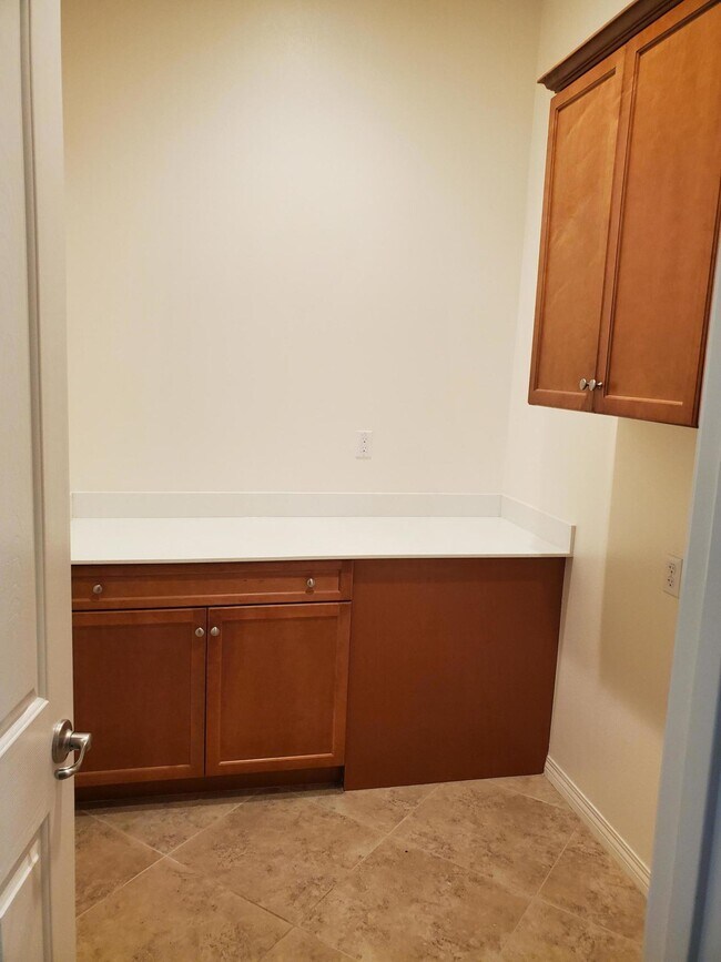 Building Photo - 85636 Treviso Dr