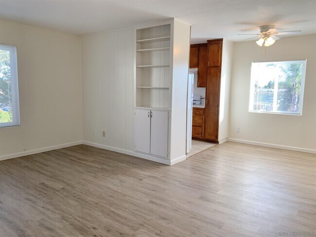 Building Photo - 3204 Collier Ave